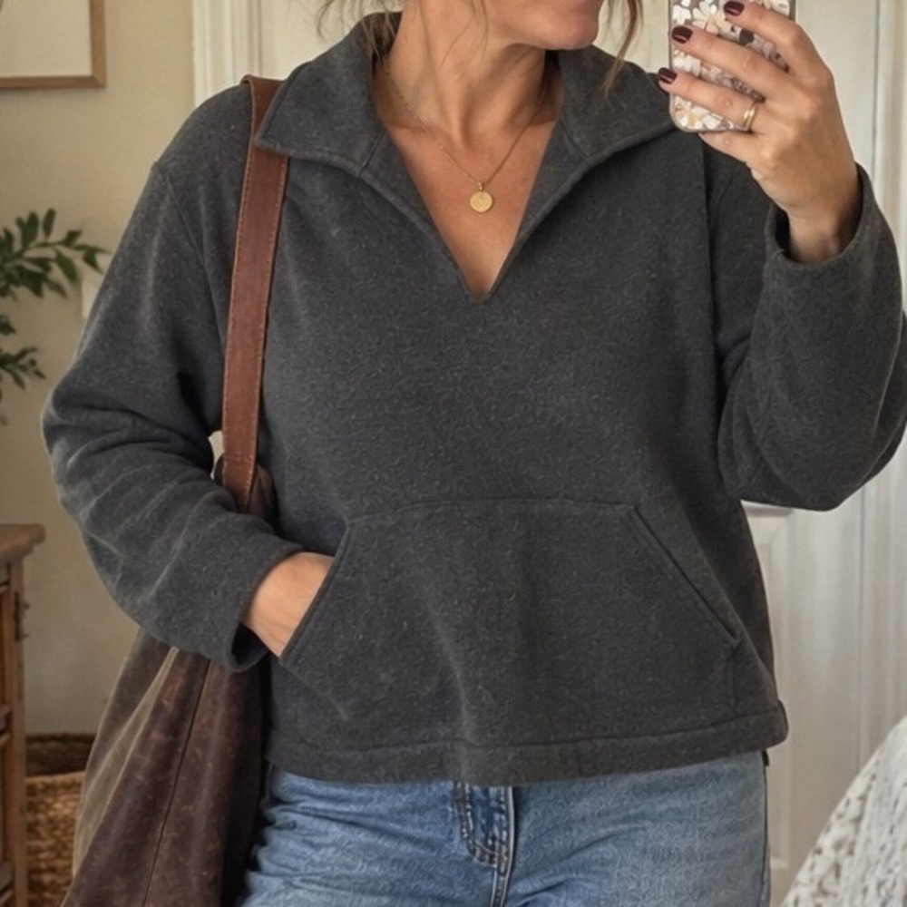 Banana Republic Wool Blend Sweater Womens S Black Collar Pockets Boxy Heritage
